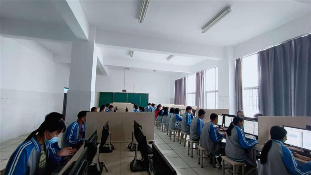 2020年9月9日组织学生参加学生职业技能鉴定考试