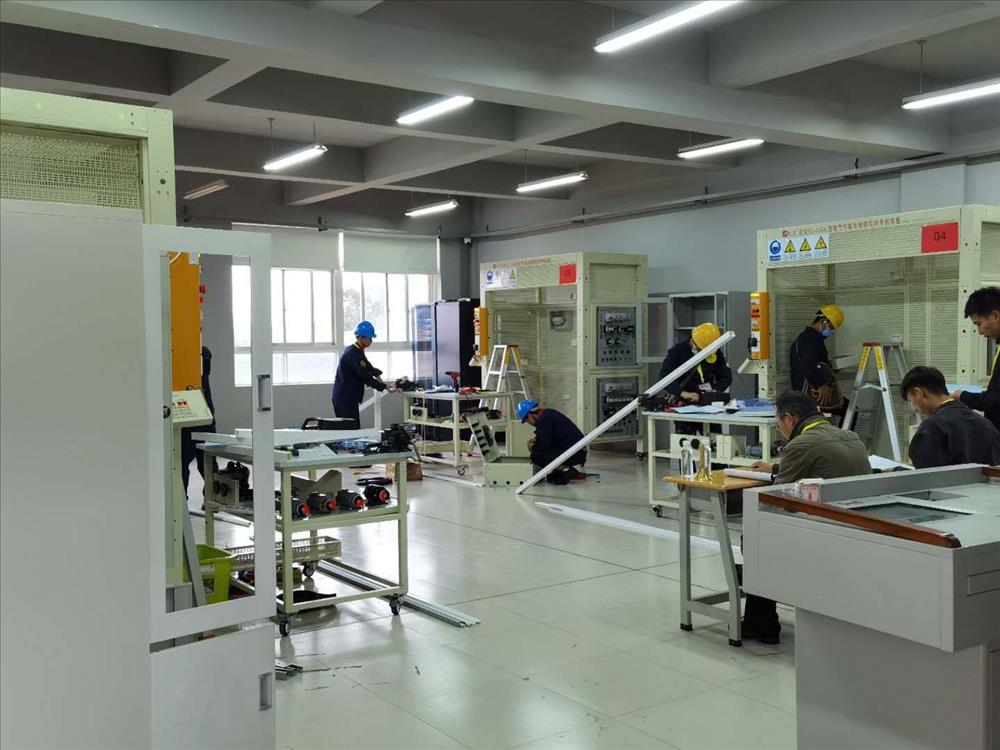 秀电工技能，展工匠风采 ——2020年昆明市中职学校技能大赛“亚龙杯” 电气安装与维修开赛记