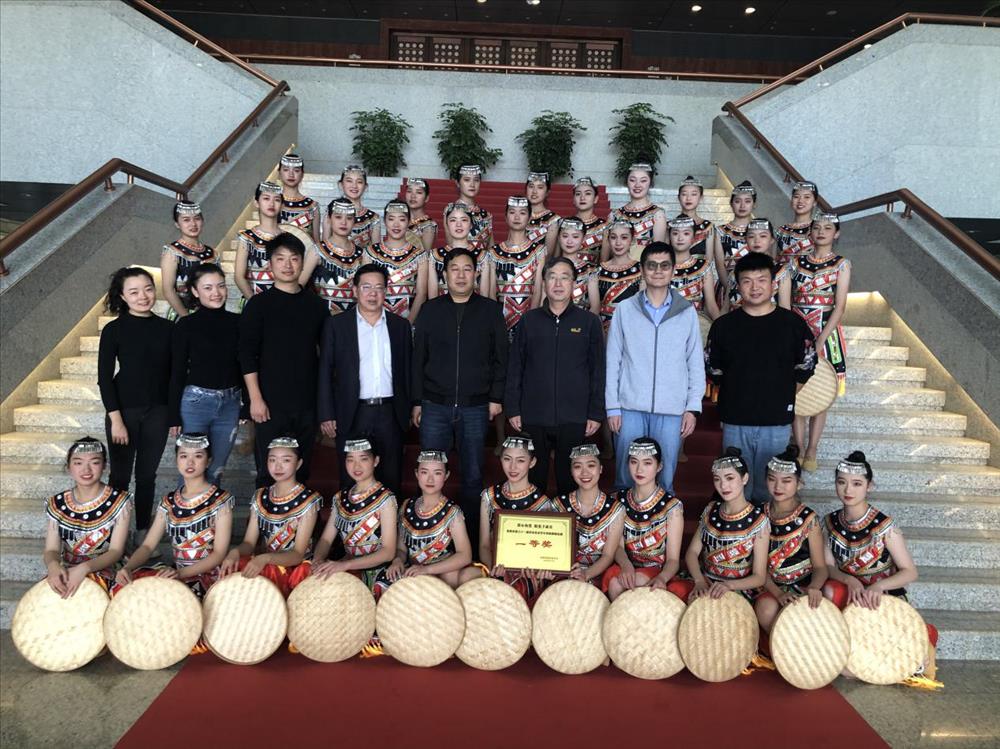 官渡区职业高级中学足尖舞蹈团、圣迪合唱团在“童心向党·阳光下成长”昆明市第三十一届学生艺术节中荣获一等奖