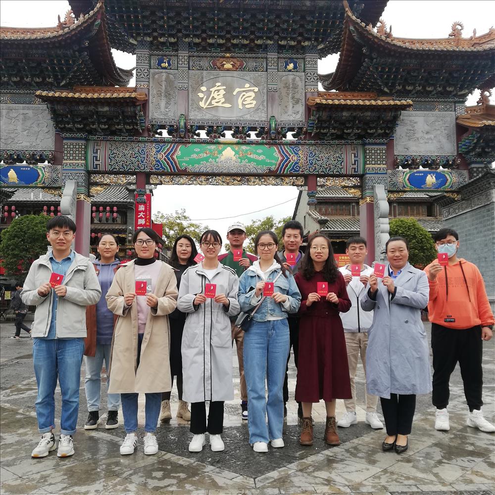 献点滴爱心  助生命续航——官渡职中工会组织开展无偿献血活动