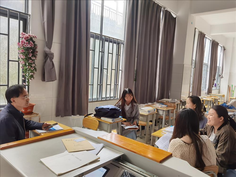 抓习惯、抓细节、抓质量、抓落实 ——高中学部九月月考质量分析会