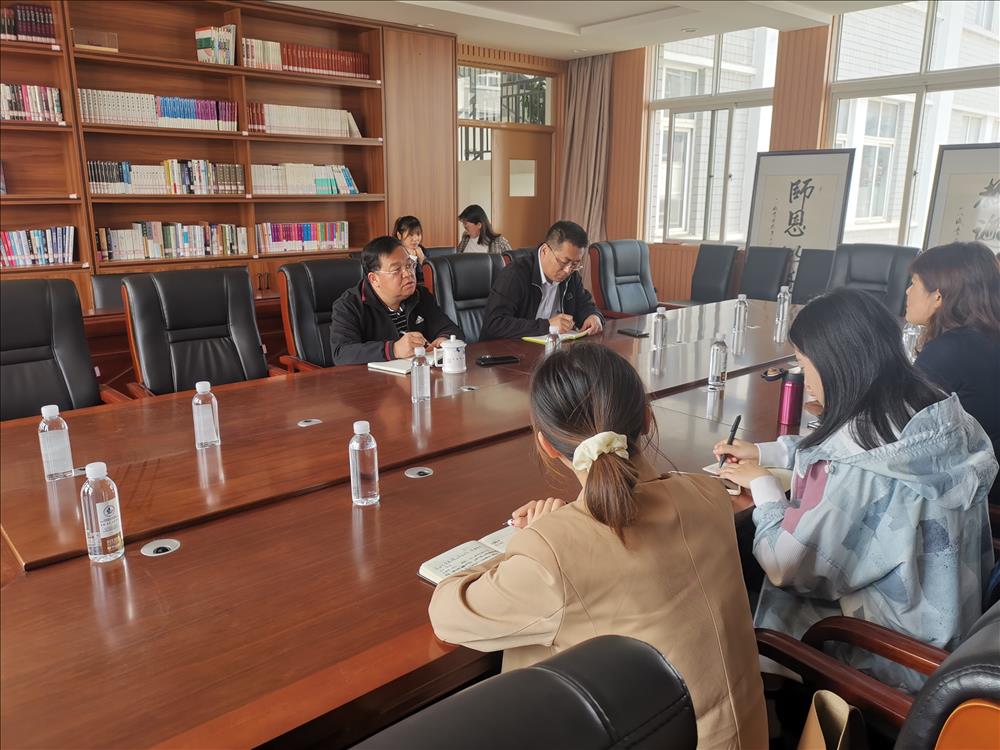 合作促发展 携手谱新篇  ——云南大学职业与继续教育学院领导莅临我校参观交流