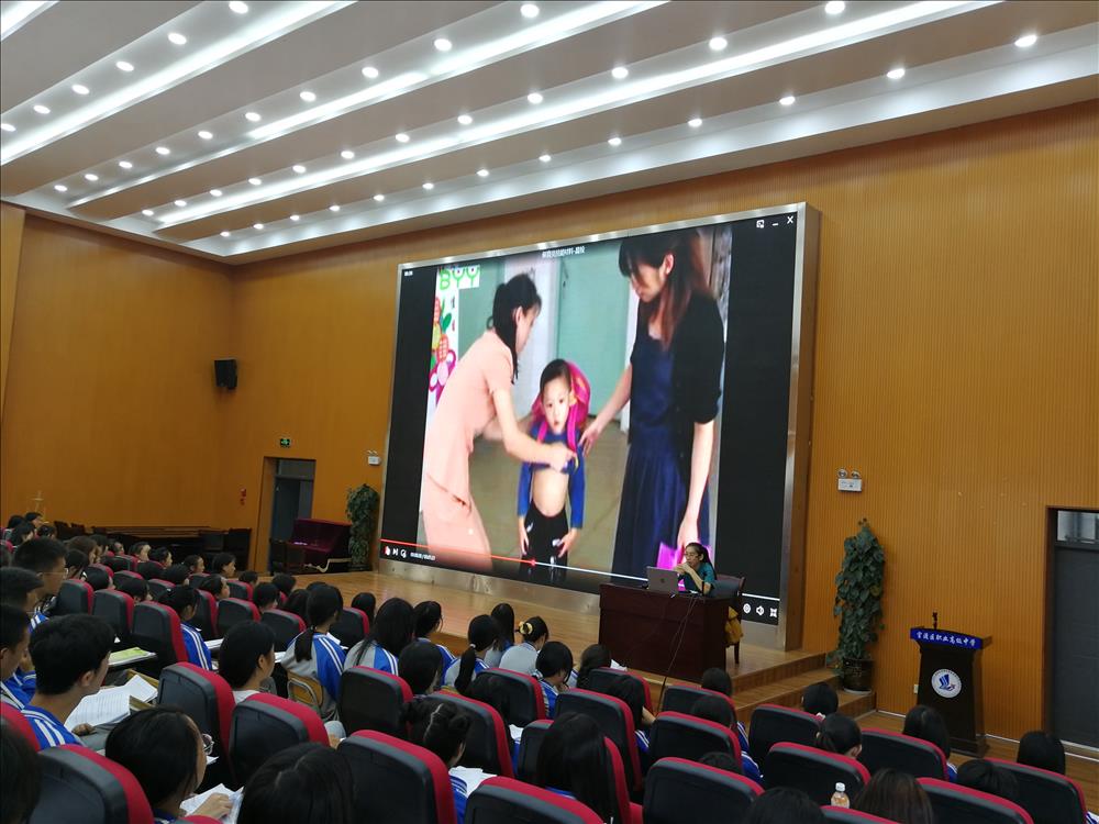 提技能 促就业 ——建筑学前学部举行保育员、育婴师考证培训