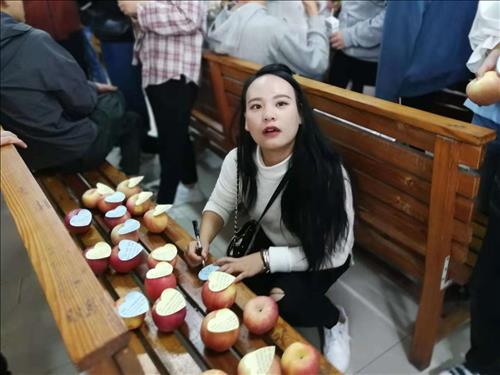 官职中组织16级班主任前往实习岗位看望实习学生