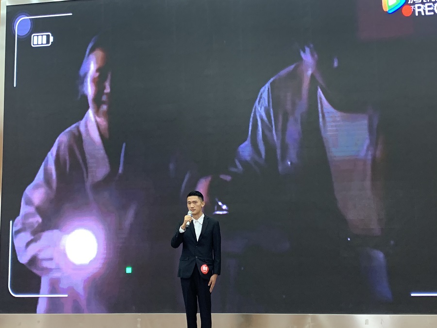 3 才艺展示《烛光里的妈妈》.JPG