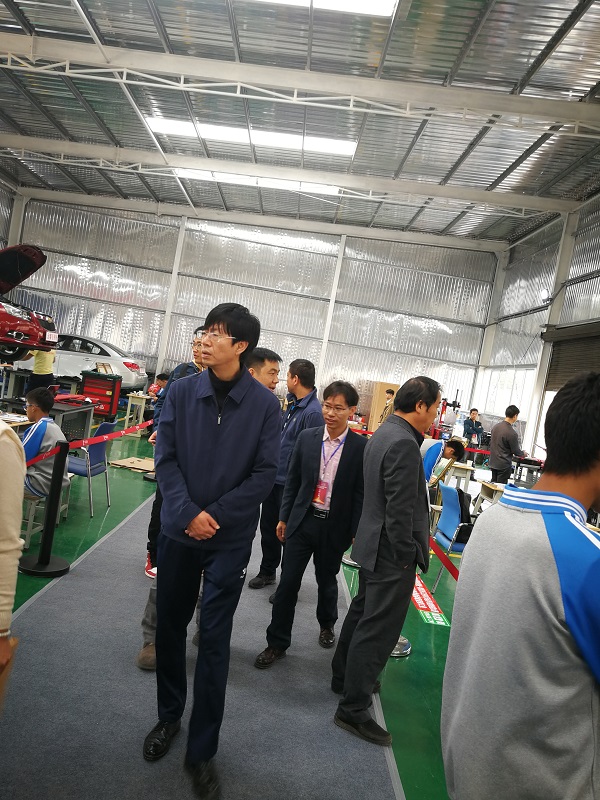 3 参观（第四段）.jpg