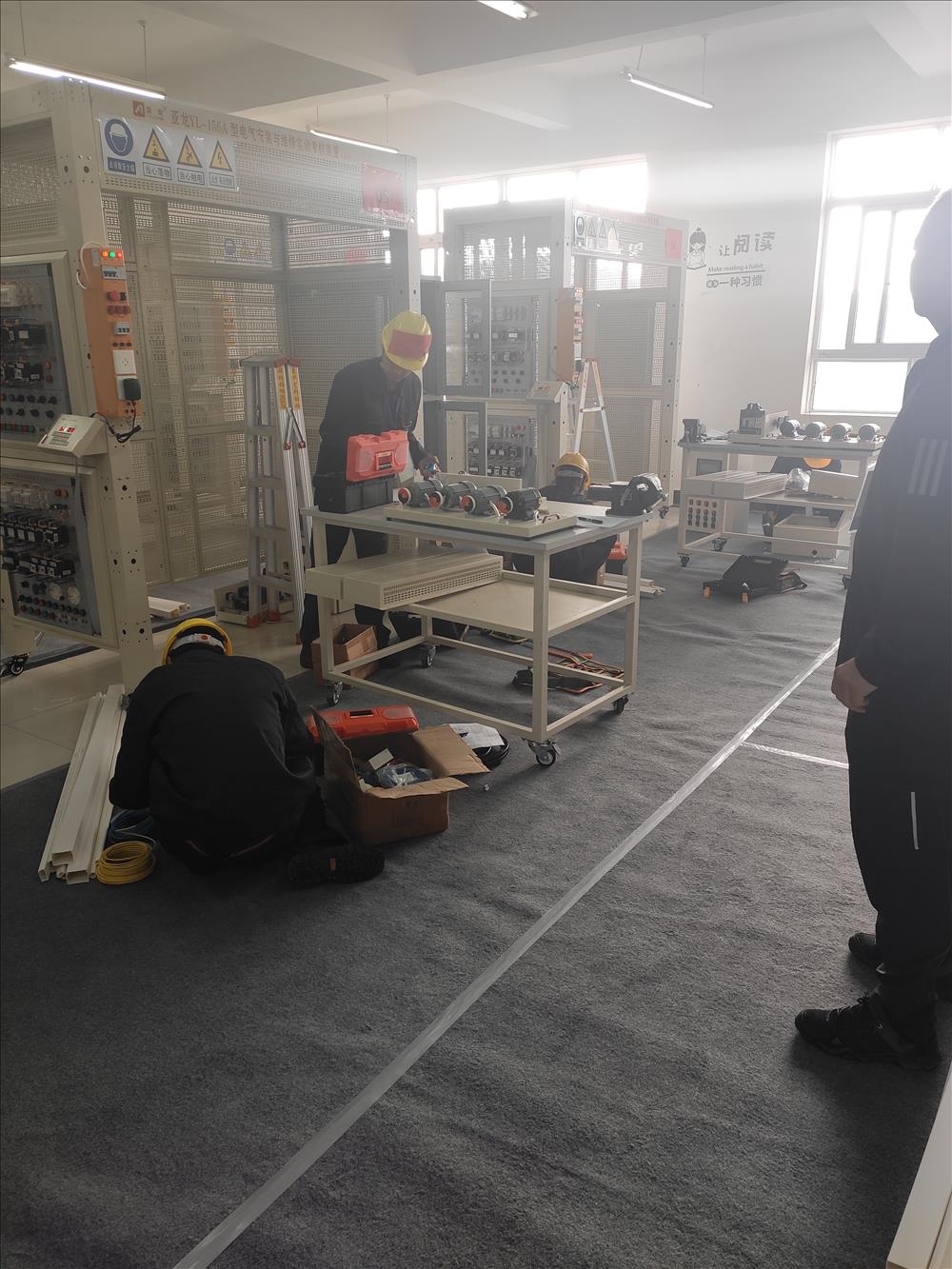 2 电子电工（第三段 2）.jpg