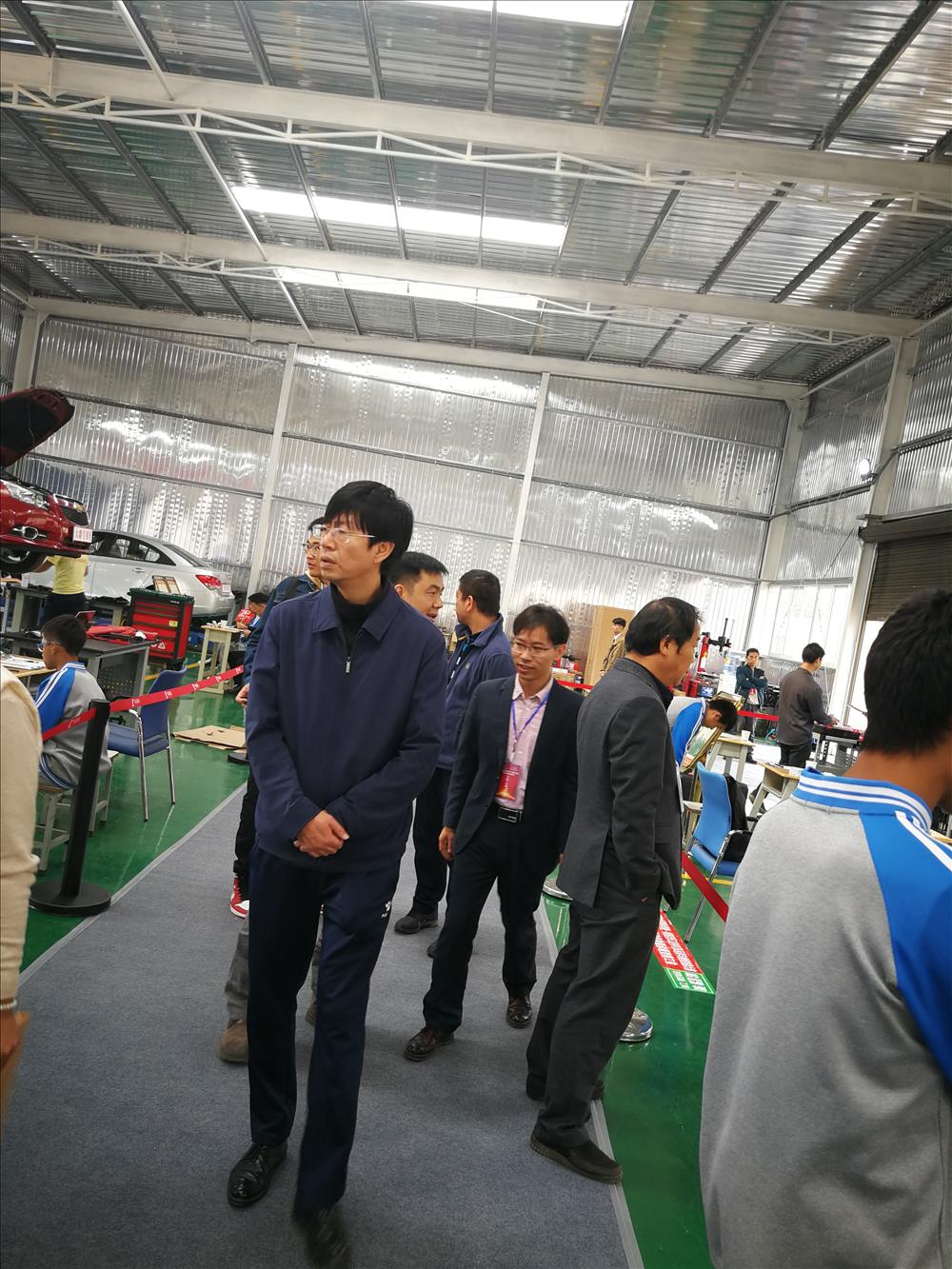 3 参观（第四段）.jpg